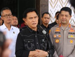 Yusril Temui 21 Tahanan Demo Rusuh, 6 Pelajar Sudah Dilepas Polisi